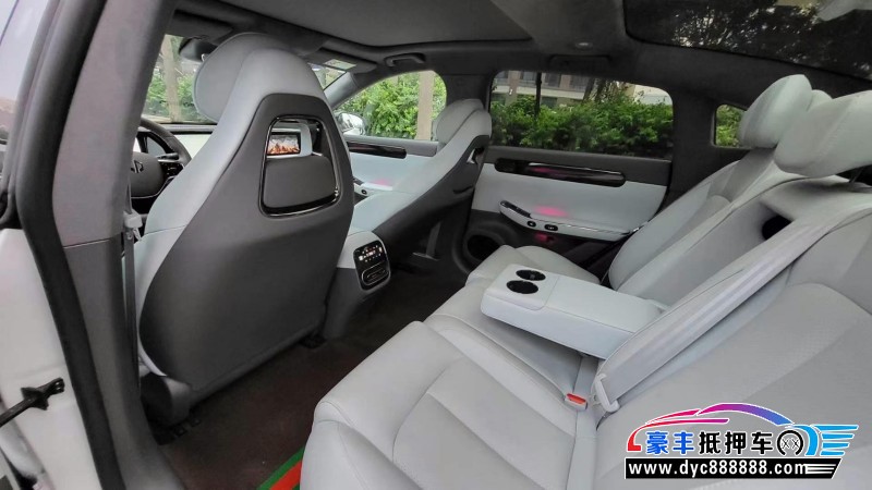 23年零跑c01轿车抵押车出售