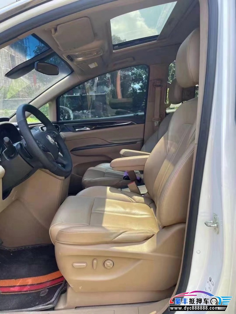 19年别克GL8轿车抵押车出售