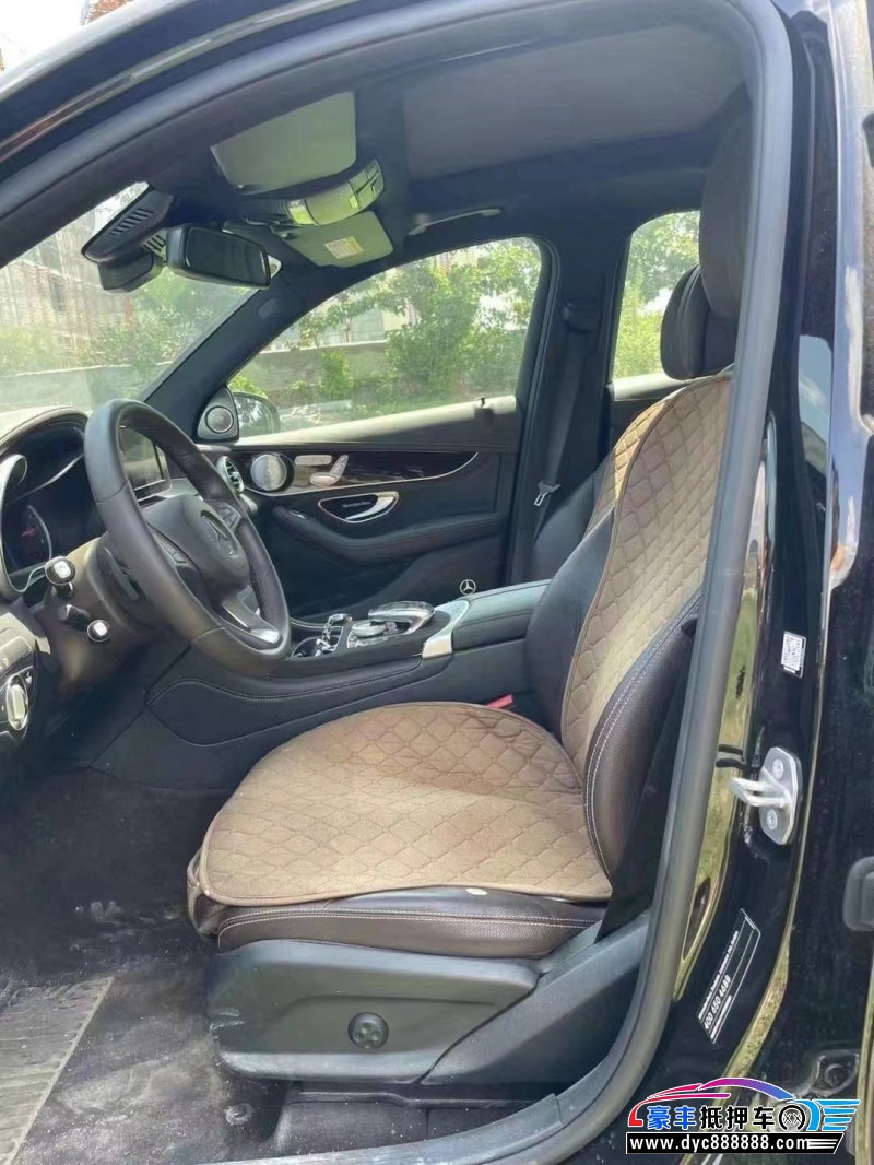 19年奔驰GLC轿车抵押车出售