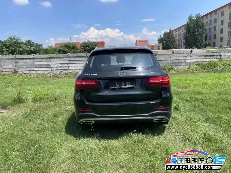 19年奔驰GLC轿车抵押车出售