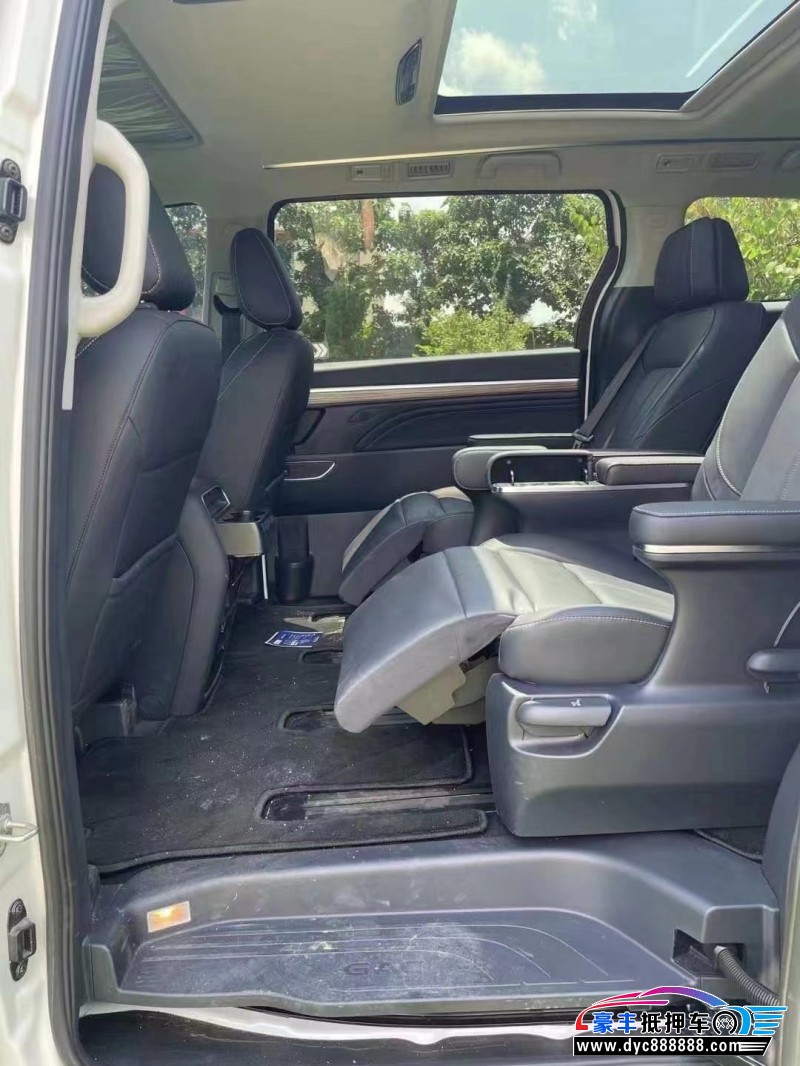 23年传祺M8轿车抵押车出售