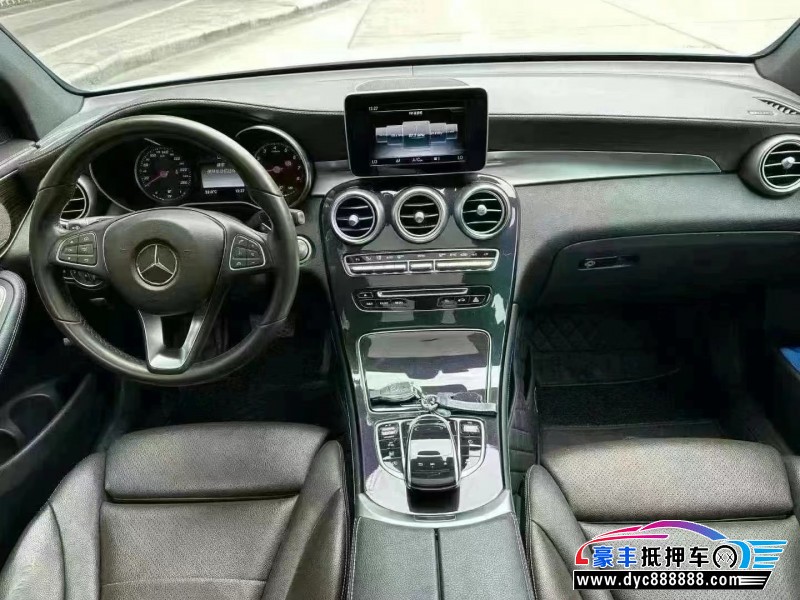 17年奔驰GLC轿车抵押车出售