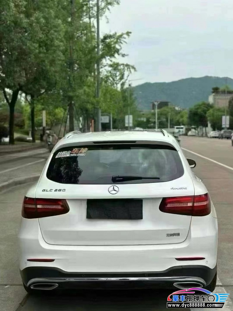 17年奔驰GLC轿车抵押车出售