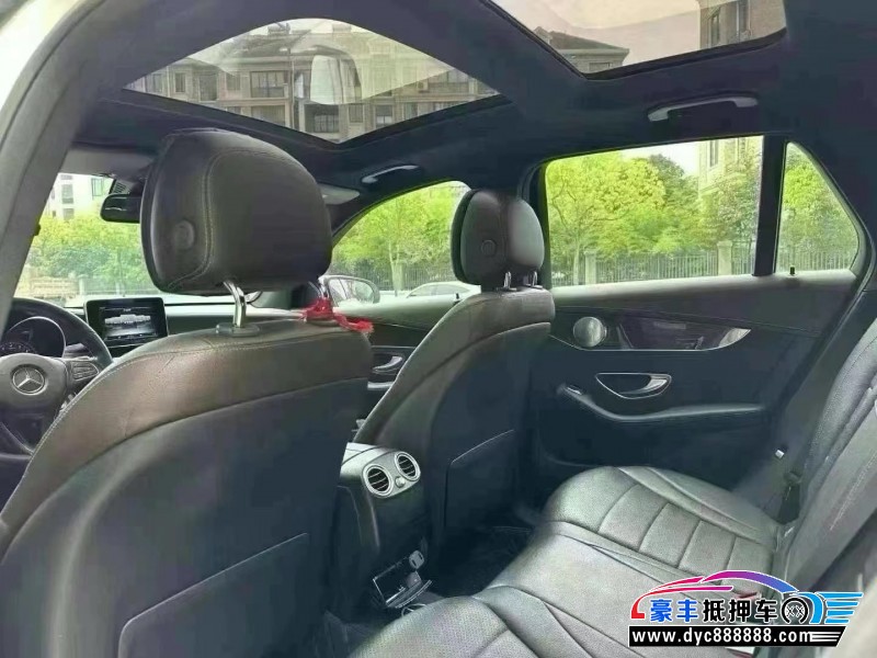 17年奔驰GLC轿车抵押车出售