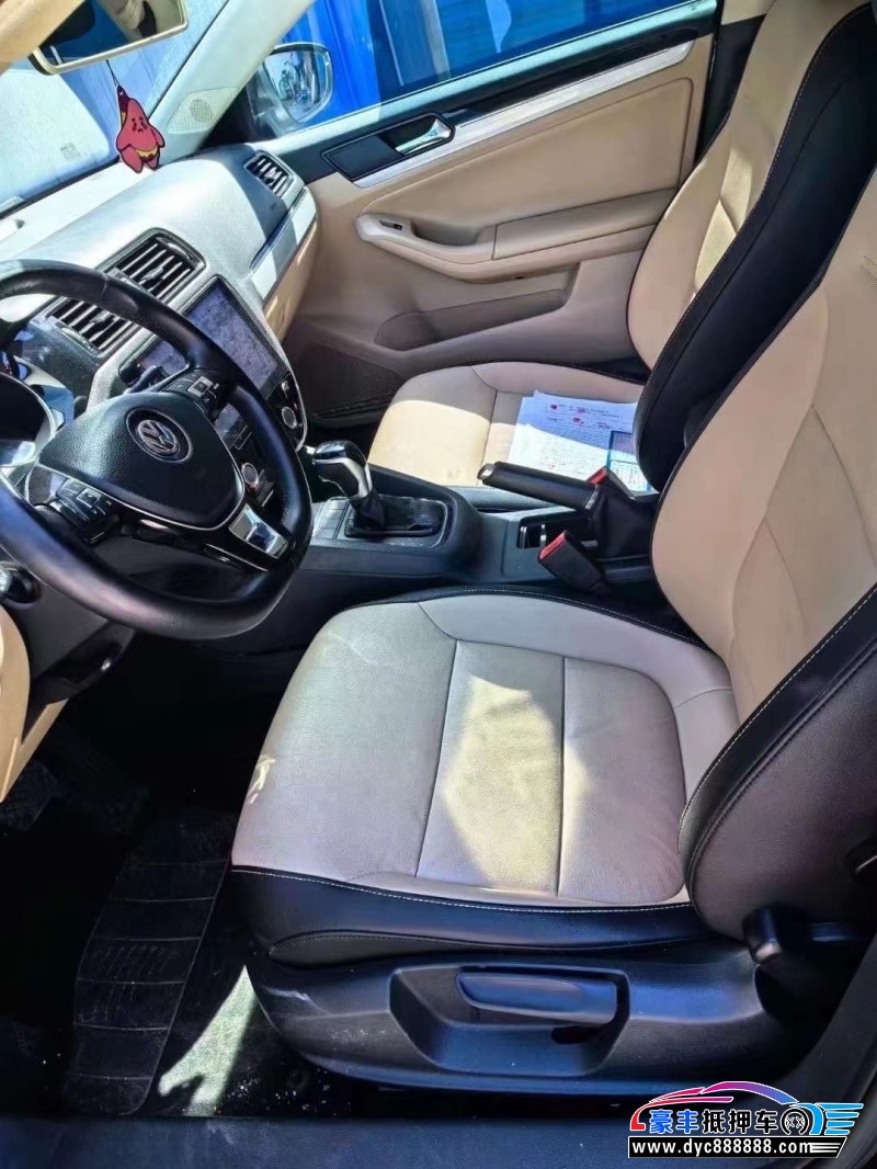 15年大众速腾轿车抵押车出售