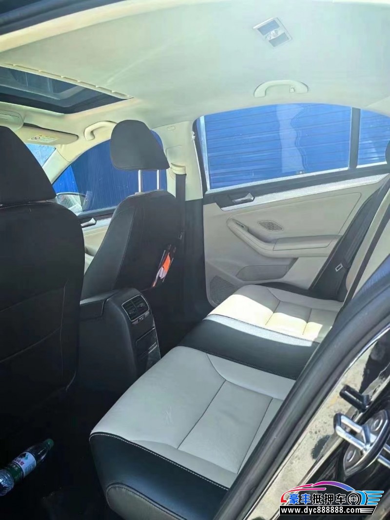 15年大众速腾轿车抵押车出售