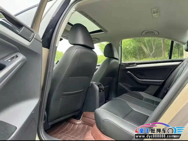 18年大众速腾轿车抵押车出售