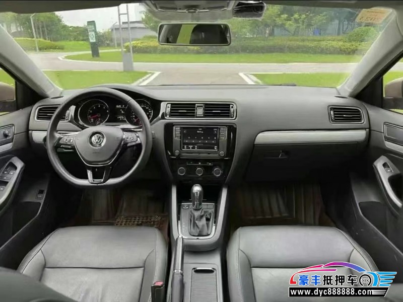 18年大众速腾轿车抵押车出售