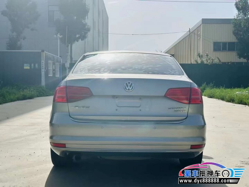 15年大众速腾轿车抵押车出售