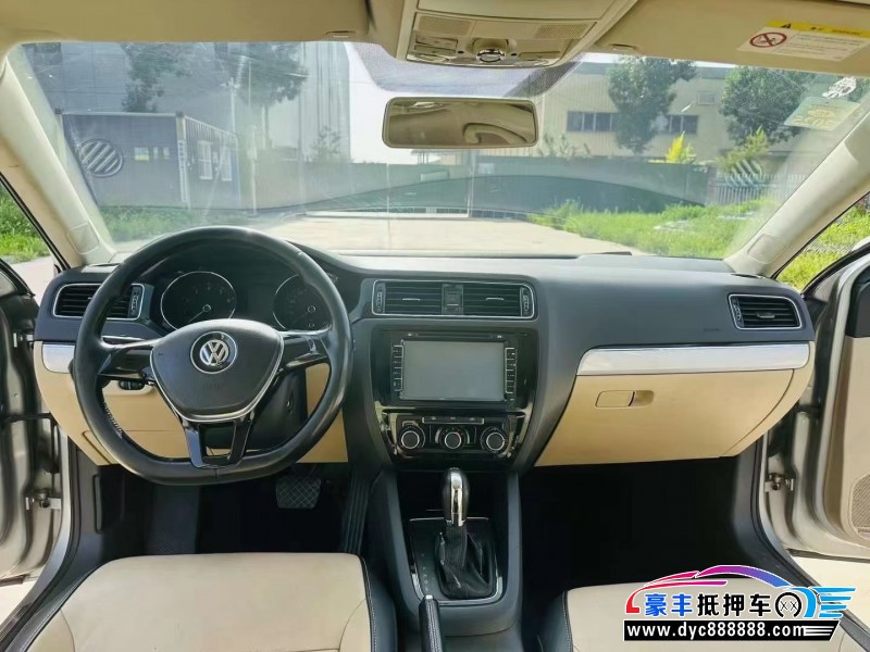 15年大众速腾轿车抵押车出售