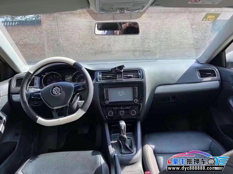 16年大众速腾轿车抵押车出售