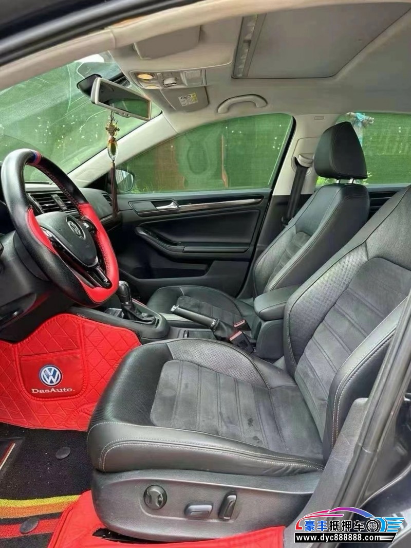 16年大众速腾轿车抵押车出售