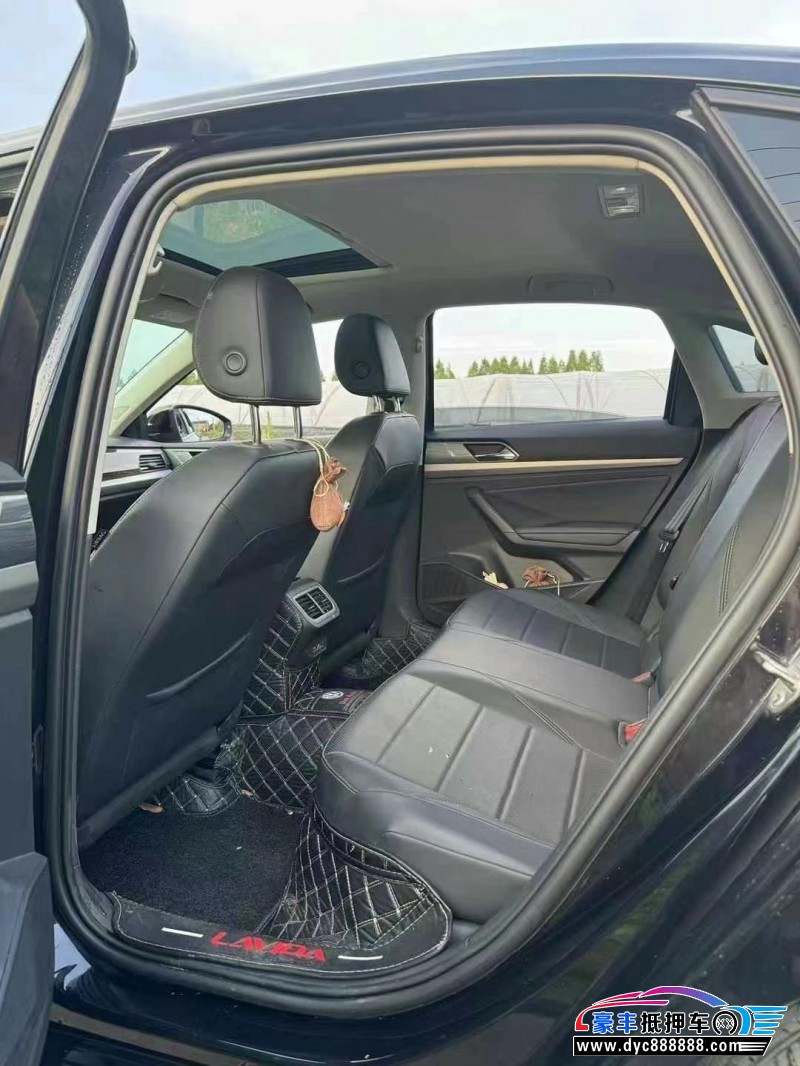 22年大众速腾轿车抵押车出售