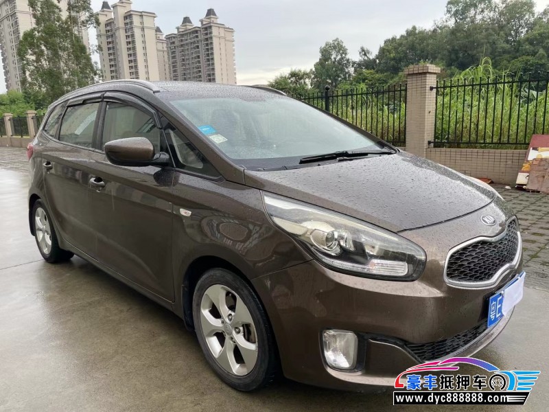 14年起亚佳乐轿车抵押车出售