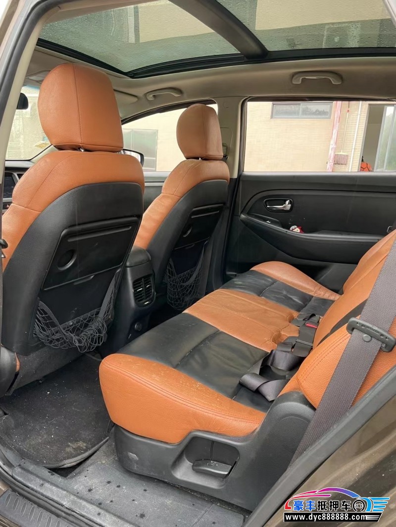 14年起亚佳乐轿车抵押车出售