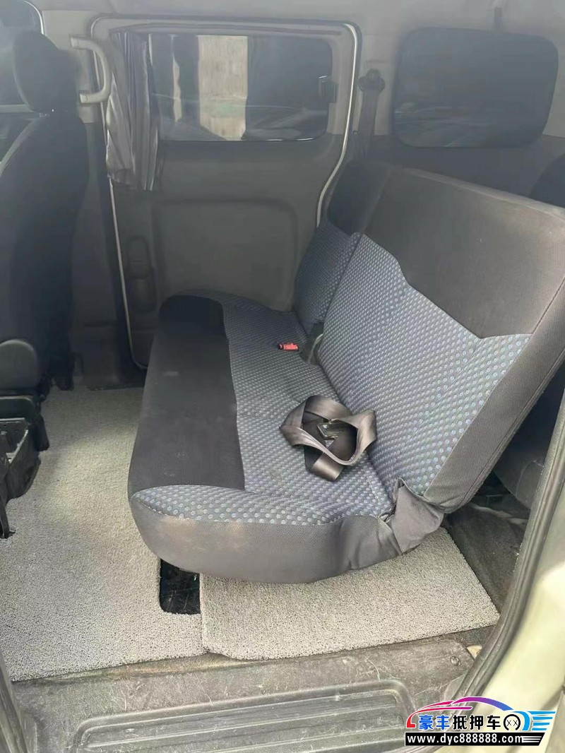 13年日产NV200轿车抵押车出售