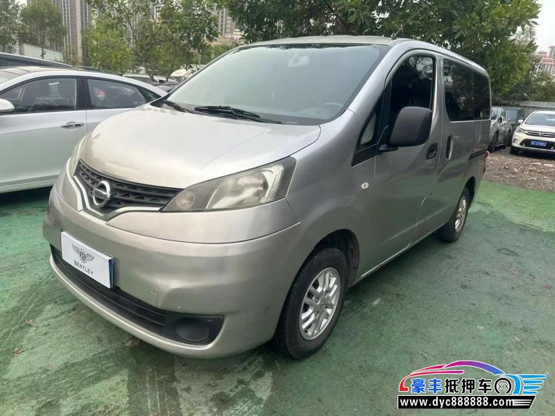 13年日产NV200轿车抵押车出售