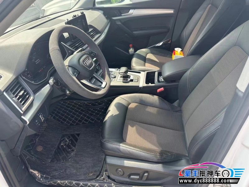 19年奥迪Q5轿车抵押车出售