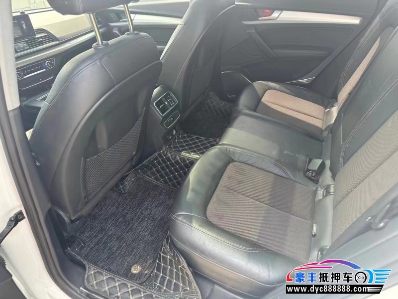 19年奥迪Q5轿车抵押车出售