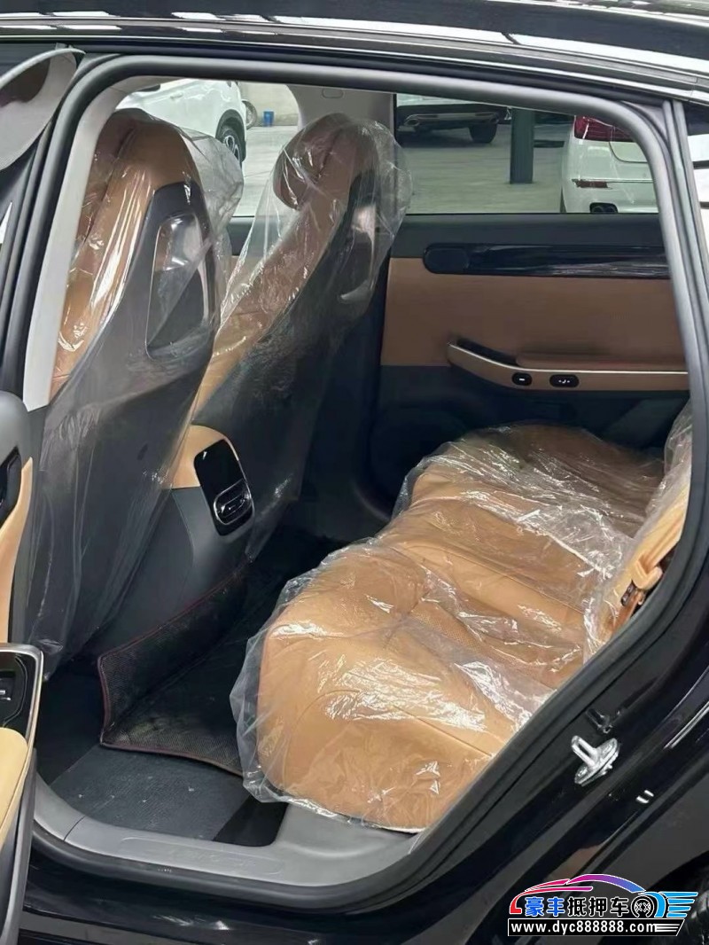 24年零跑c01轿车抵押车出售