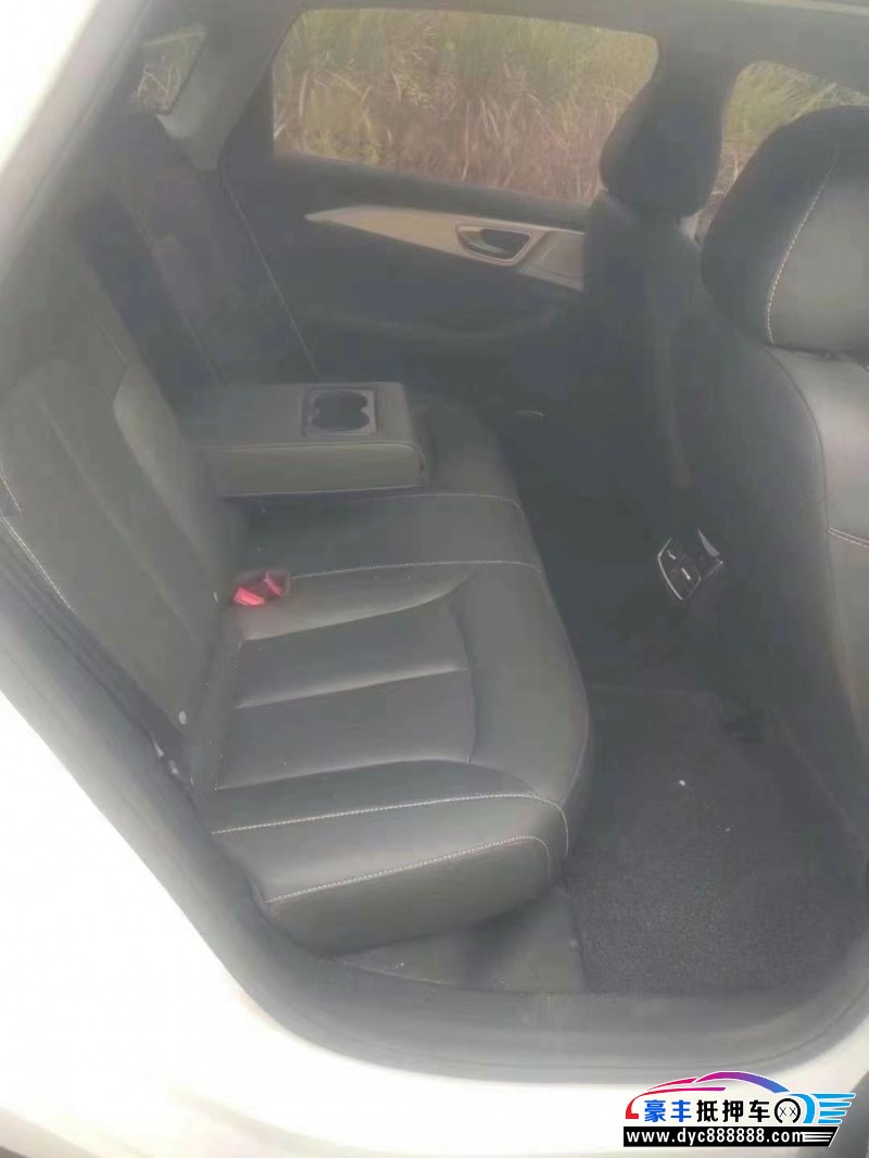 24年荣威i6轿车抵押车出售