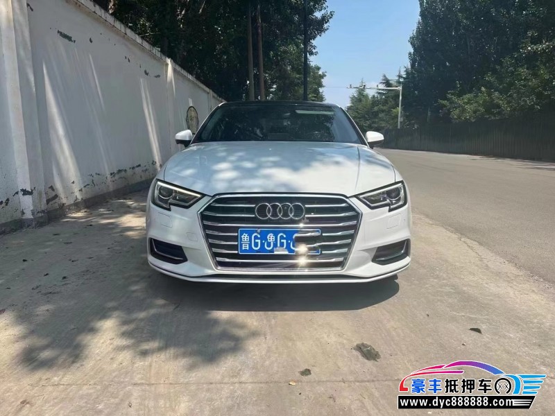 抵押车出售18年奥迪A3轿车