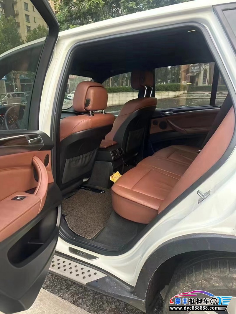 14年宝马X5轿车抵押车出售