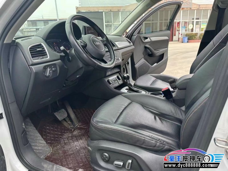 17年奥迪Q3轿车抵押车出售