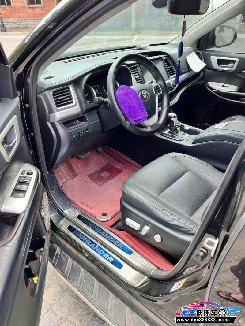 18年丰田汉兰达轿车抵押车出售