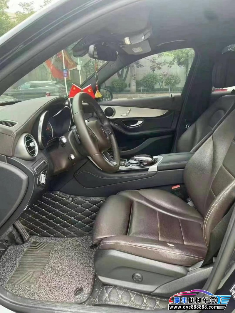 19年奔驰GLC轿车抵押车出售