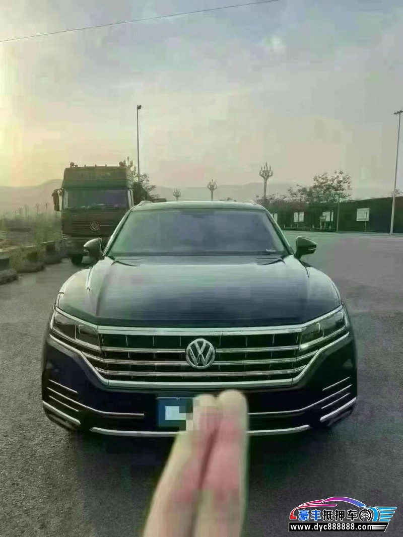 20年大众途锐轿车抵押车出售