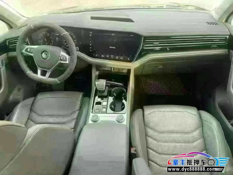 20年大众途锐轿车抵押车出售