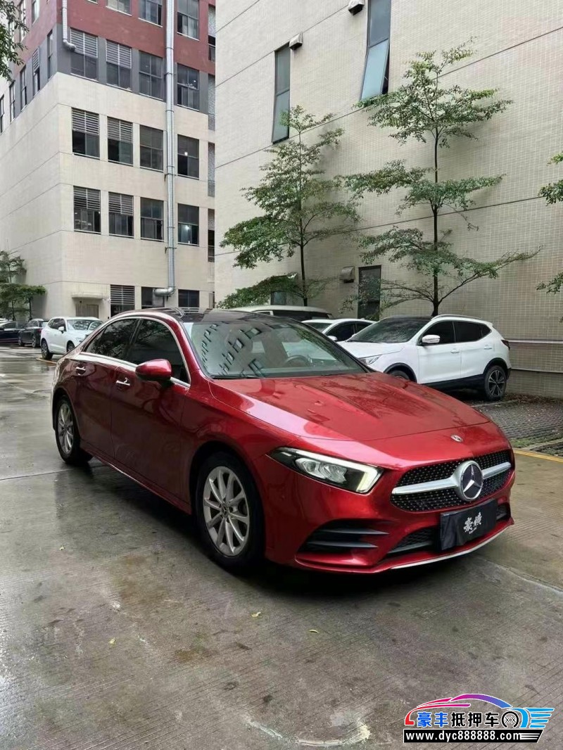 20年奔驰A轿车抵押车出售