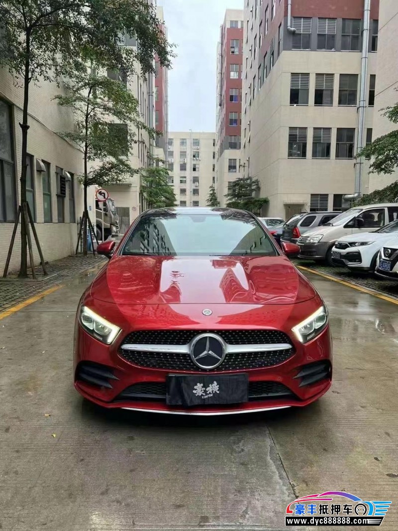 20年奔驰A轿车抵押车出售