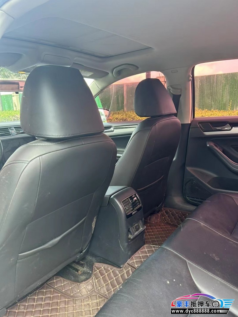 18年大众速腾轿车抵押车出售