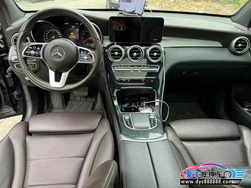 19年奔驰GLC轿车抵押车出售