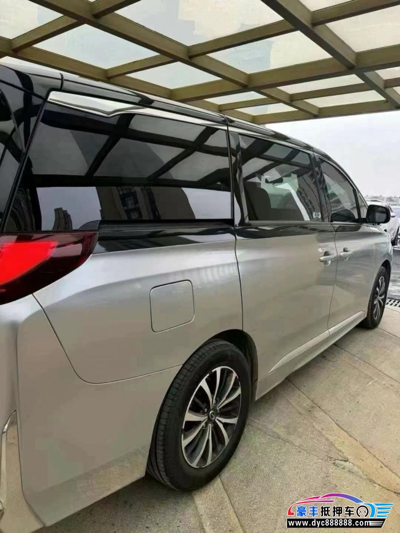 22年传祺M8轿车抵押车出售