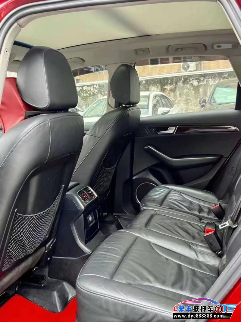 12年奥迪Q5轿车抵押车出售