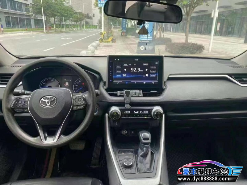 20年丰田威兰达轿车抵押车出售