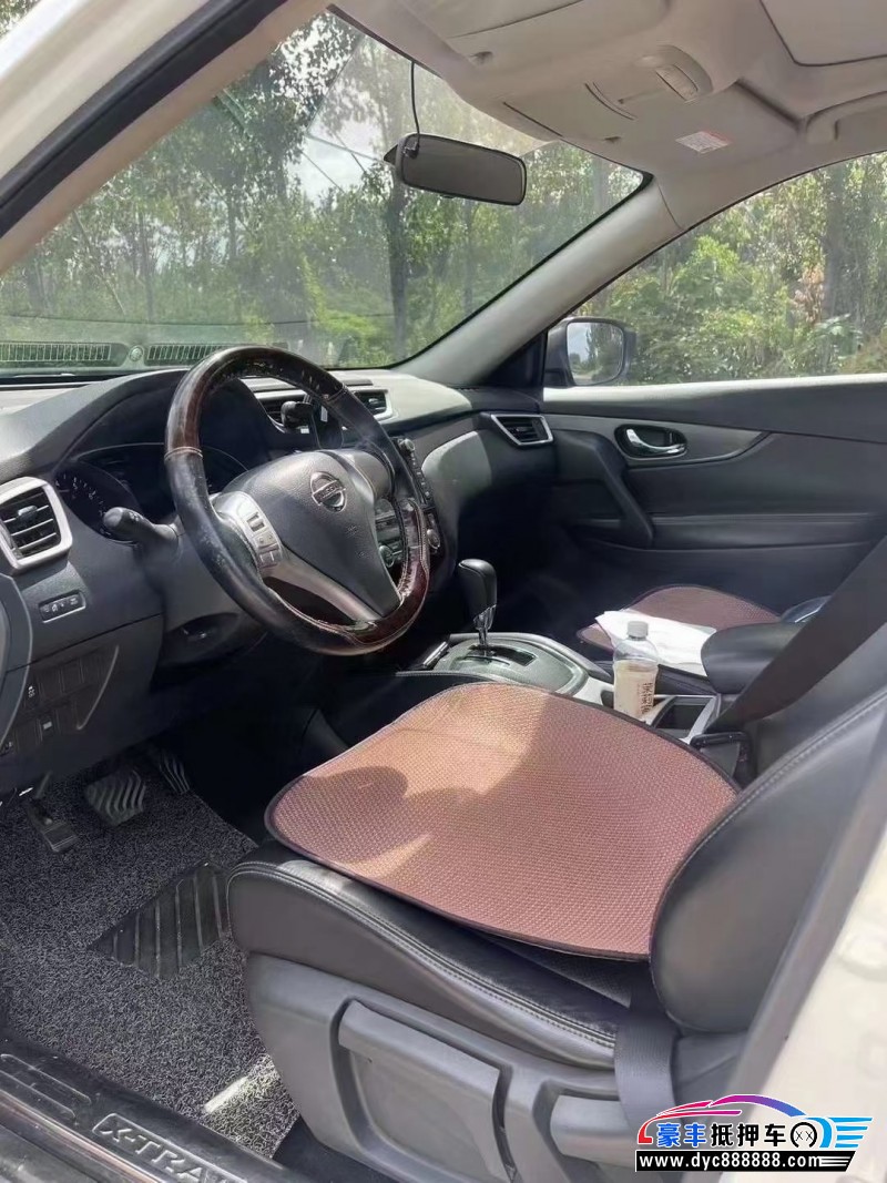 16年日产奇骏轿车抵押车出售