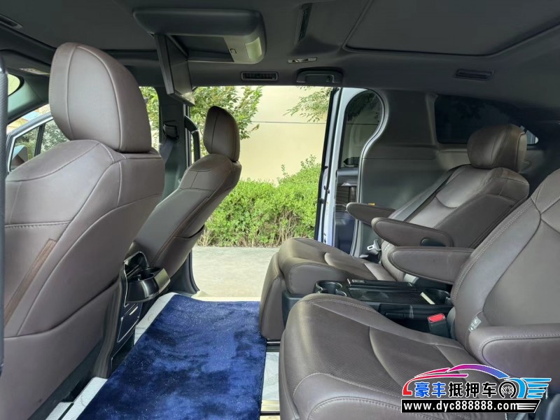 22年丰田塞纳MPV抵押车出售