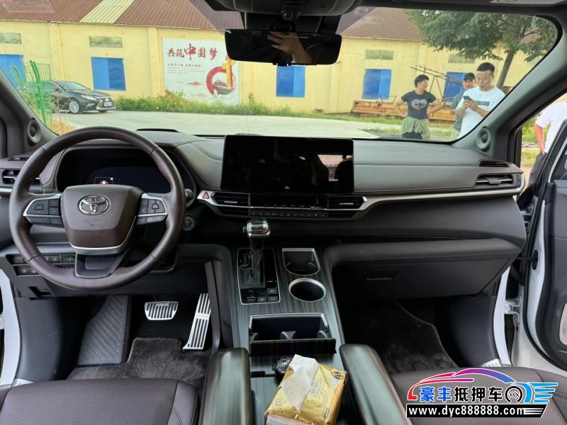 22年丰田塞纳MPV抵押车出售