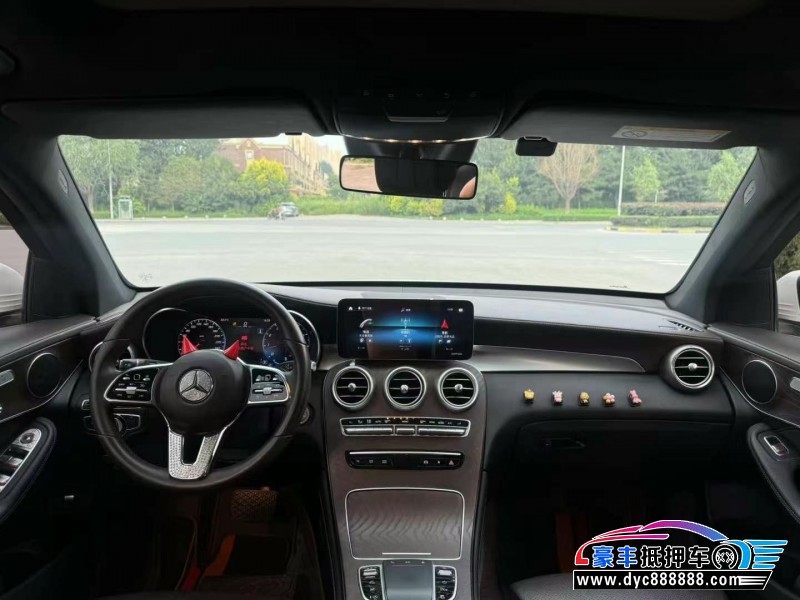 20年奔驰GLC轿车抵押车出售