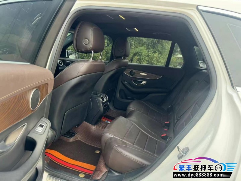 20年奔驰GLC轿车抵押车出售