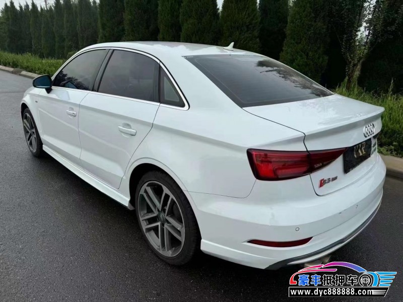 18年奥迪A3轿车抵押车出售