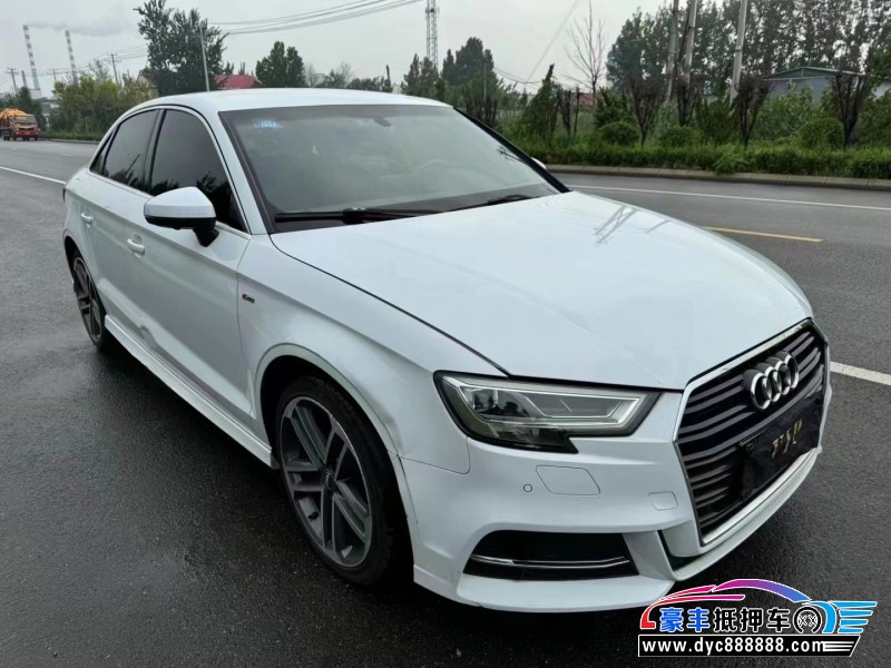 18年奥迪A3轿车抵押车出售