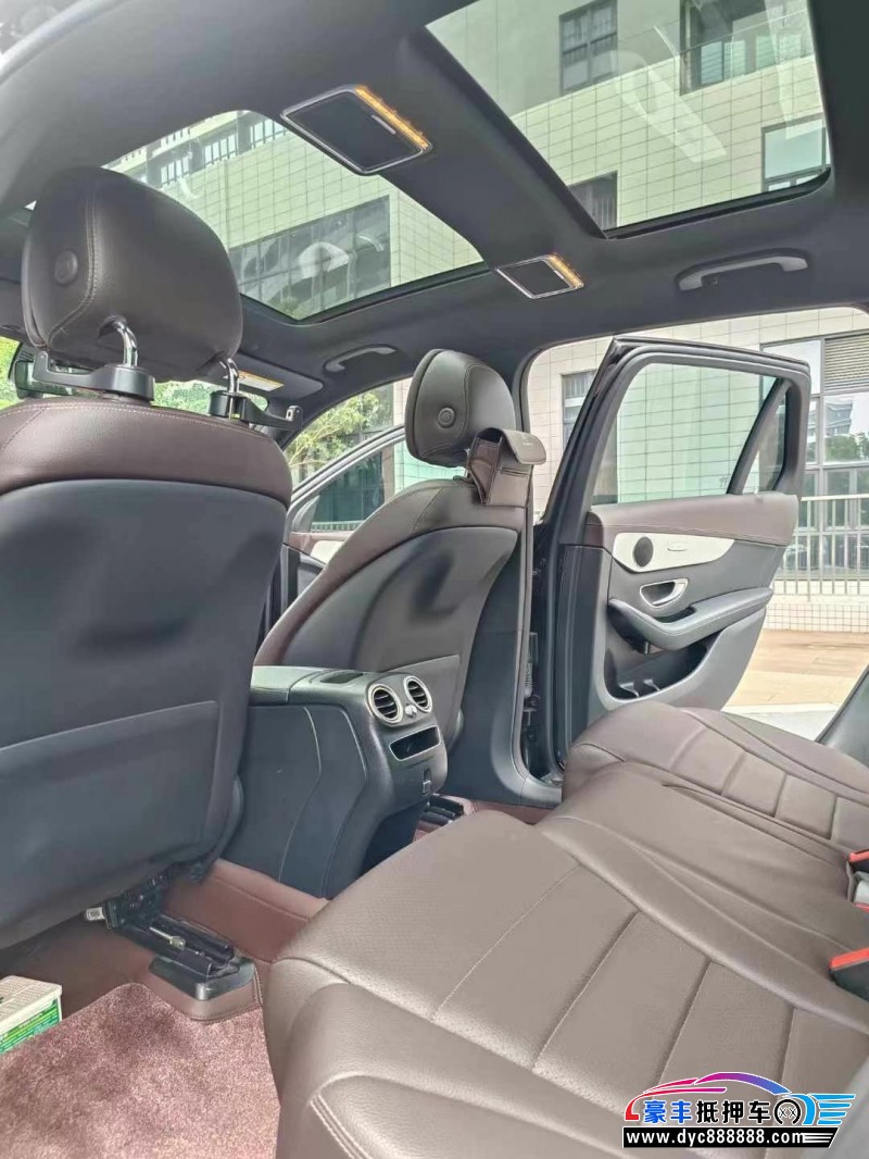 20年奔驰GLC轿车抵押车出售