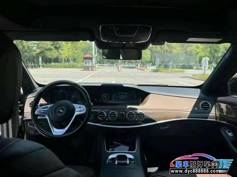 17年奔驰S轿车抵押车出售