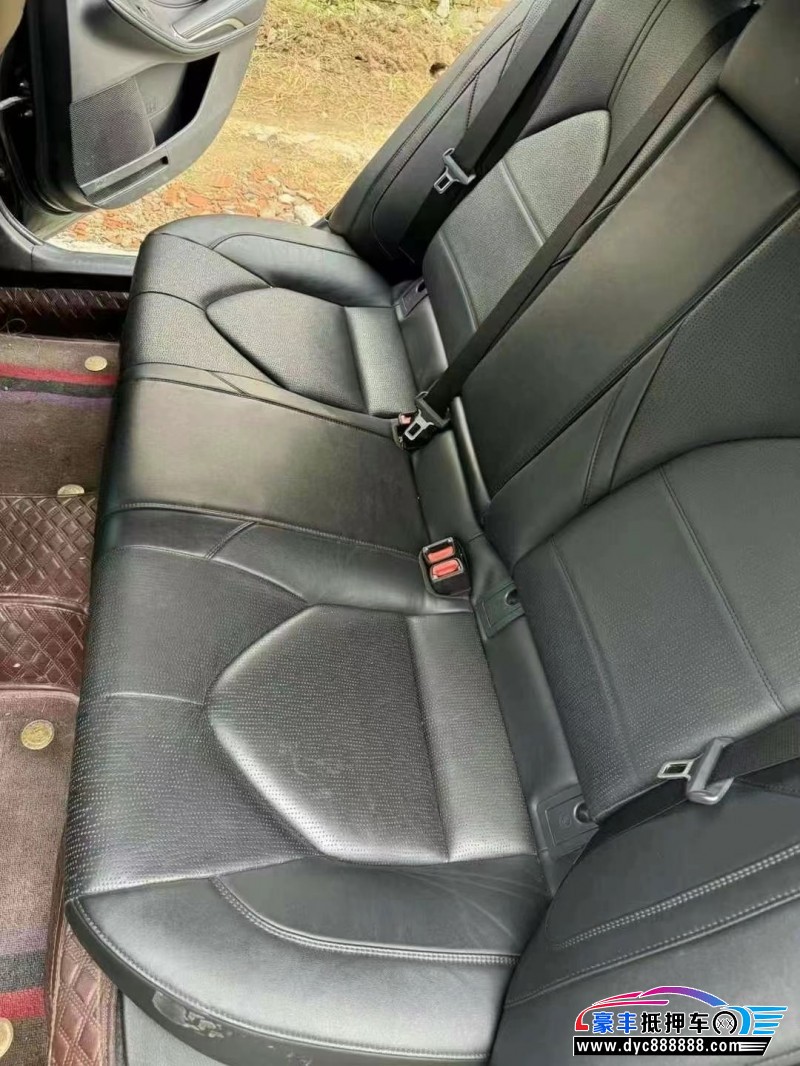 22年丰田亚洲龙轿车抵押车出售