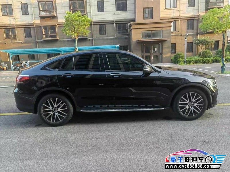 20年奔驰GLC轿车抵押车出售